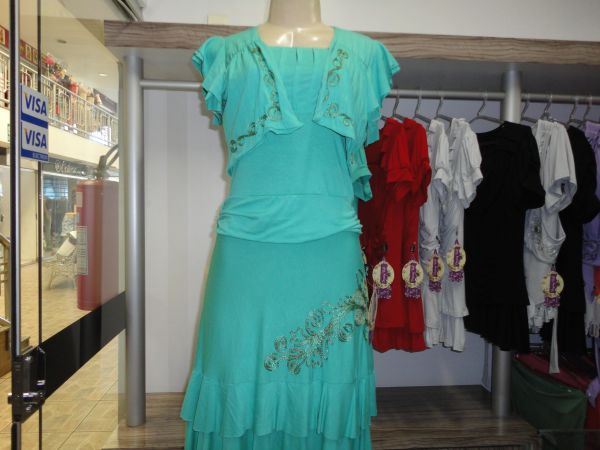 VESTIDO DE MALHA BORDADO